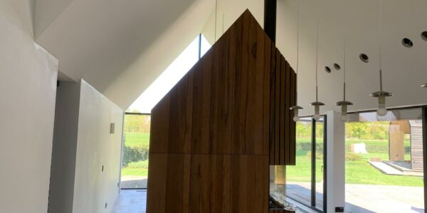 Moderne woning met houten elementen